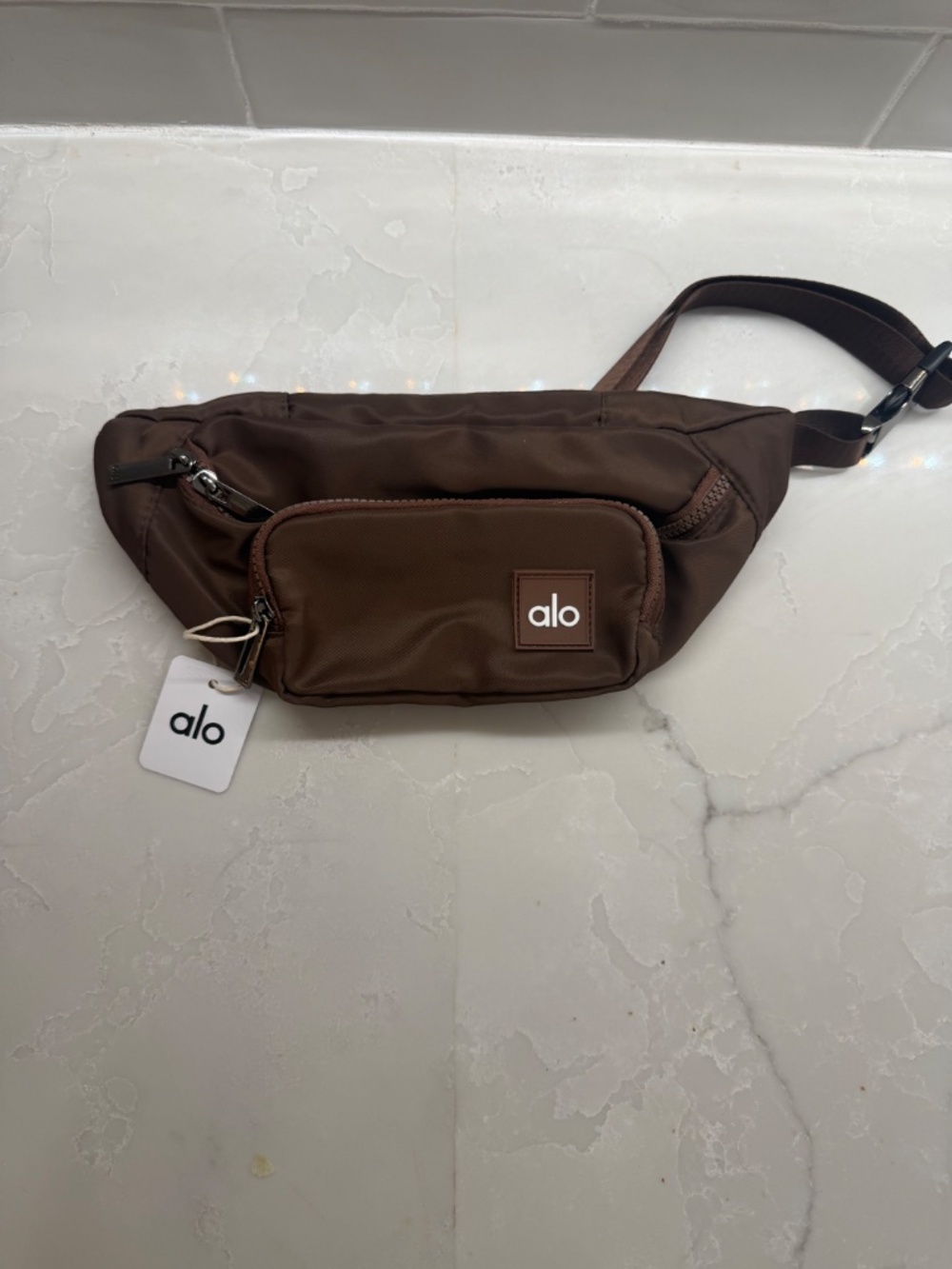 ALO Yoga Fanny Pack Brown - 3 Pockets